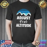Vintage Adjust Your Altitude Pun Snow Ski Loving Skiing T-shirt