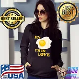 Funny It's Fried Egg I'm In Love For Lovers Of Eggs Graphic T-Shirt