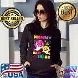 Mommy Of The Baby Shark Birthday Mommy Shark T-Shirt