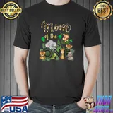 Nice mom Of The Wild One Zoo Birthday Mom Birthday Jungle Animal T-Shirt Unisex