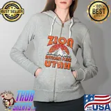 Nice zion National Park Utah Mountain Hiking Vintage Outdoors T-Shirt Full Zip Hooded