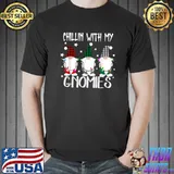 Top Chillin With My Gnomies Christmas Pamajas Family Funny Xmas T-Shirt