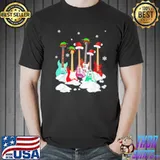 Top Guitar Santa Hat Christmas Tree Music Loves Xmas T-Shirt
