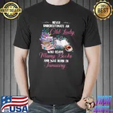 An old lady who reads many books and was born in January T-Shirt