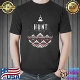 Nice Hunt Showdown Christmas Ornament T-Shirt
