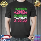 Funny Teaching 22nd February 2022 Twosday 22222 Funny Aka Math Teacher T-Shirt Unisex
