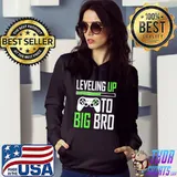 Leveling Up To Big Bro Gamer Promoted To Big Brother Londing T-Shirt