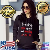 Teaching 2nd Grade On Twosday 2-22-2022 T-Shirt