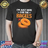 Im Just Here For The Bagels Funny Baker Foodie Men T- Unisex