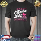 Pregnancy announcement Mama 2022 invites expectant mother T- Unisex