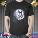 Wolf howling at the moon shirt