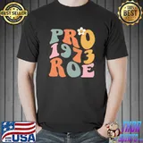 Reproductive rights pro choice roe vs wade Classic T-Shirt