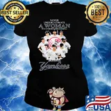 New York Yankees Never Underestimate A Woman Who Understands Baseball And Love Yankees Signatures Shirt Ladies tee