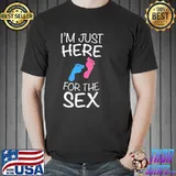 Gender reveal I'm just here for the sex and some cake classic shirt