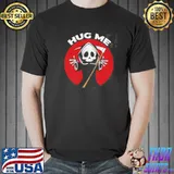 Hug me grim halloween trending shirt