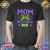 Mom fo the birthday boy level up for lover video games T-Shirt