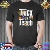 Trick Or Teach Cute Halloween Teacher Pumpkins Spider And Books T-Shirt