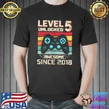 Level 5 Unlocked Awesome Since 2018 5 Year Gamer Birthday Video Game Vintage T-Shirt
