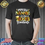Proud nannie of a class of 2023 graduate graduation 2023 flowers T-Shirt