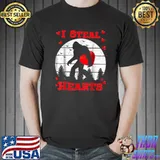 Bigfoot Valentine I Steal Hearts Bigfoot Valentine's Day Vintage T-Shirt