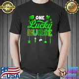 One Lucky Nurse St Patrick's Day Shamrock Leopard Plaid Prem T-Shirt