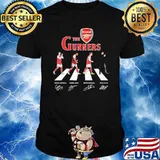The Gunners Arsenal Walking Abbey Road signatures shirt