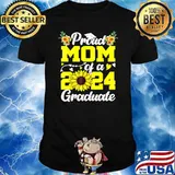 Class Of 2024 Proud Mom Of A 2024 Graduate Senior Graduation Sunflower T-Shirt Unisex