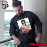 Funny mexican singer peso pluma play the guitar during T-Shirt