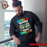 Level 8 Awesome Since 2012-8th Birthday Video Game T-Shirt Sweatshirt