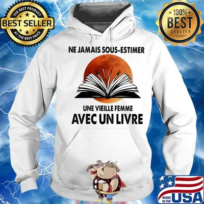 Ne jamais sous-estimer une vieille femme avec un livre moon blood s Hoodie