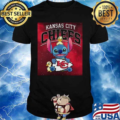 Disney stitch and ducks hug kansas city chiefs shirt
