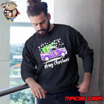 Minnesota Vikings Car Carrying Christmas Tree Merry Christmas shirt
