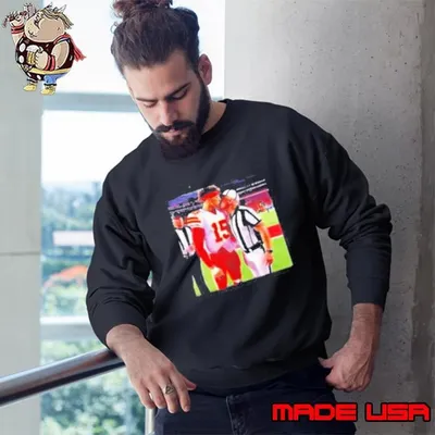 Patrick Mahomes Kissing Nfl Referee Sweatshirt