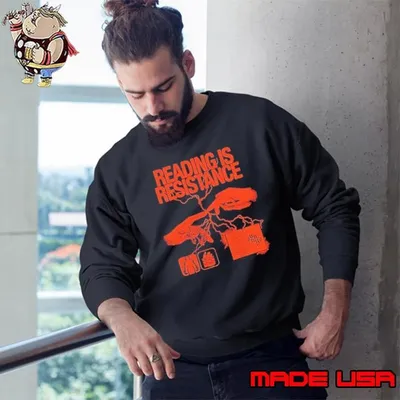 Reading is resistance Sweatshirt