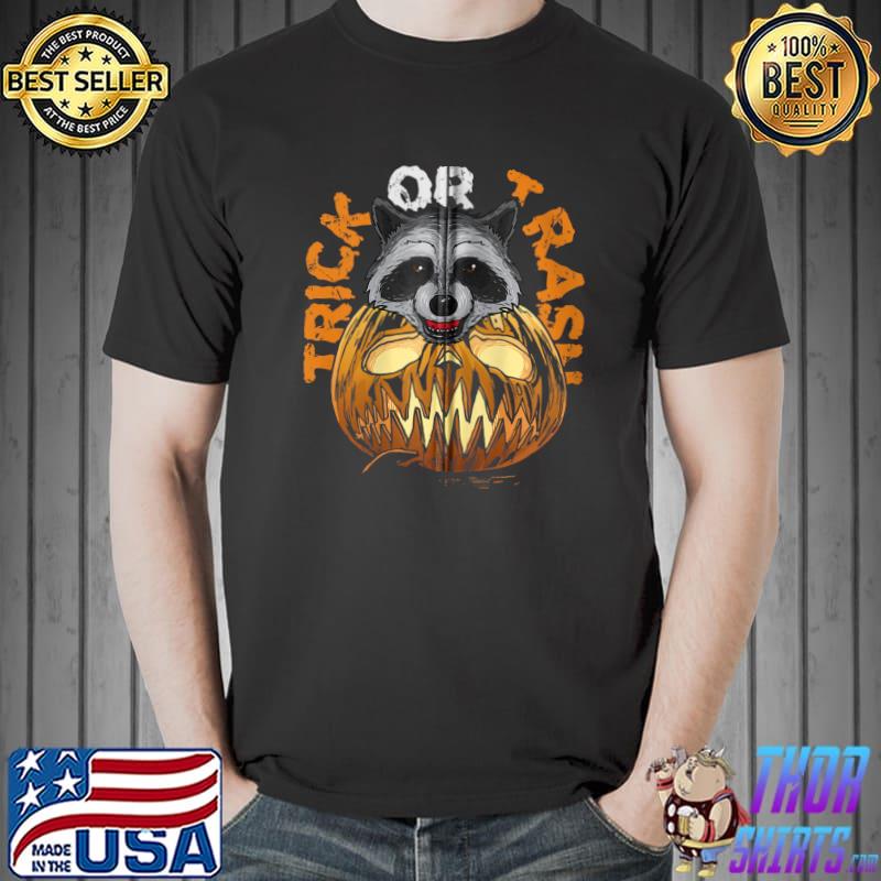 Trick or Trash Raccoon In A Pumpkin Halloween T-shirt